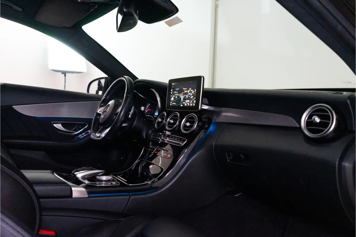 350 e Business Solution AMG 279PK | Pano | Keyless | 360 | Sfeerverlichting