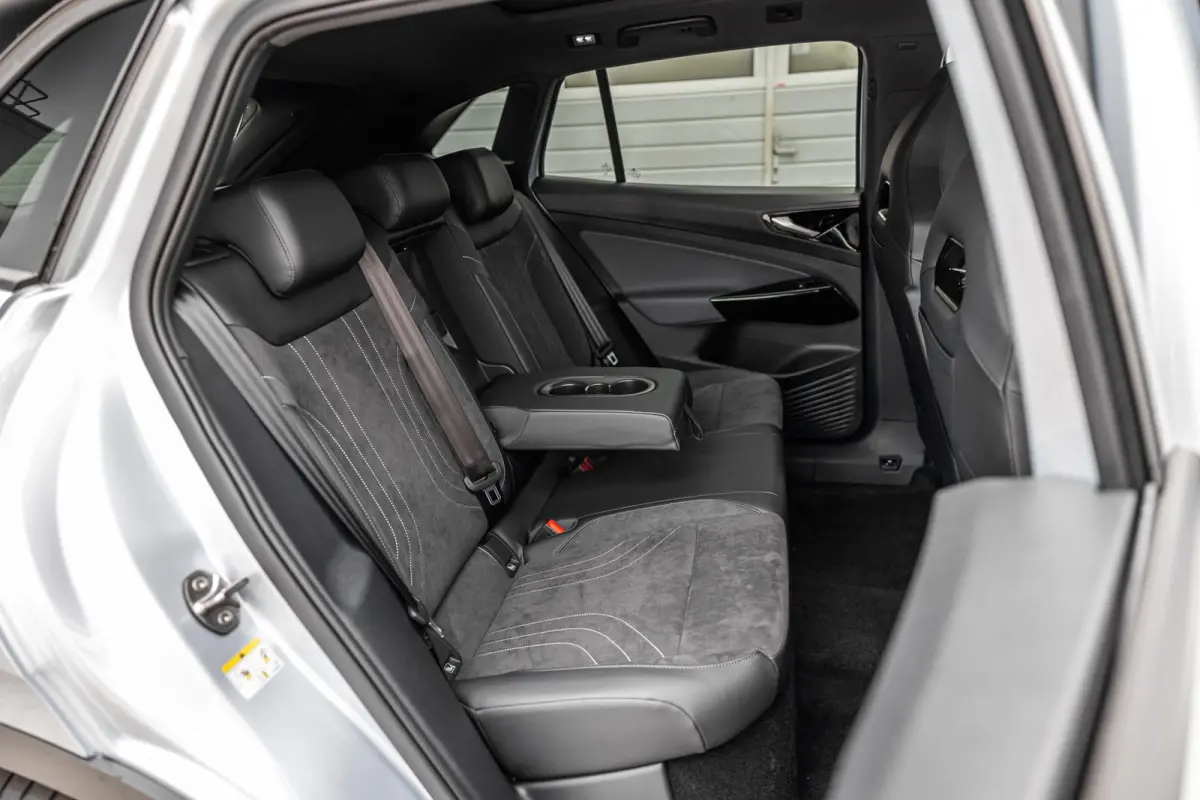 286pk Pro Limited Edition 77 kWh | Trekhaak Wegklapbaar | Comfort Pakket Plus