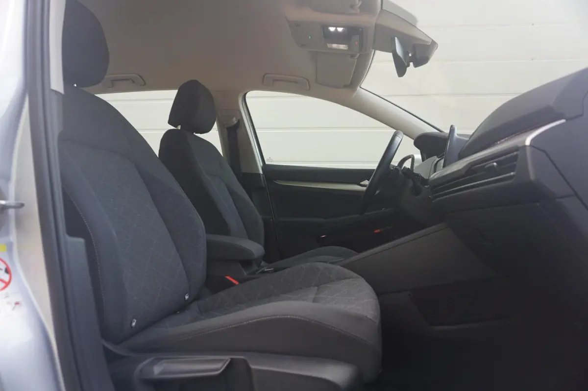 1.0 eTSI 110pk DSG Life | Navigatie | Apple Carplay & Android Auto | Adaptive Cruise
