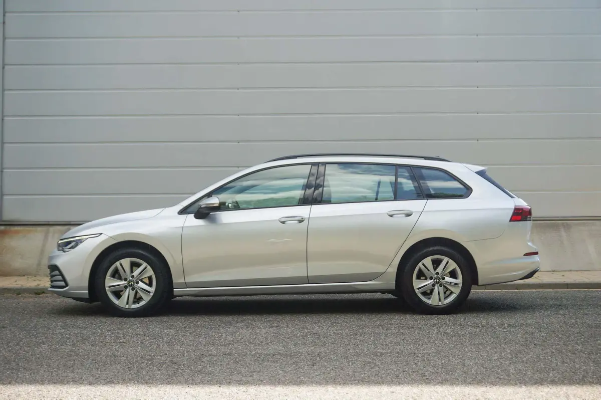 1.0 eTSI 110pk DSG Life | Navigatie | Apple Carplay & Android Auto | Adaptive Cruise