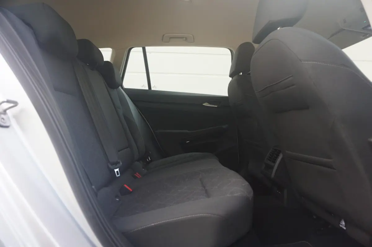 1.0 eTSI 110pk DSG Life | Navigatie | Apple Carplay & Android Auto | Adaptive Cruise