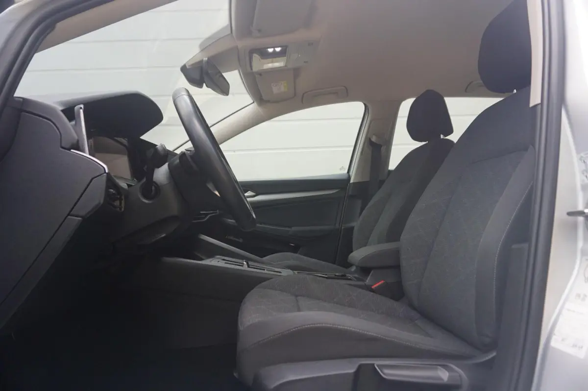 1.0 eTSI 110pk DSG Life | Navigatie | Apple Carplay & Android Auto | Adaptive Cruise