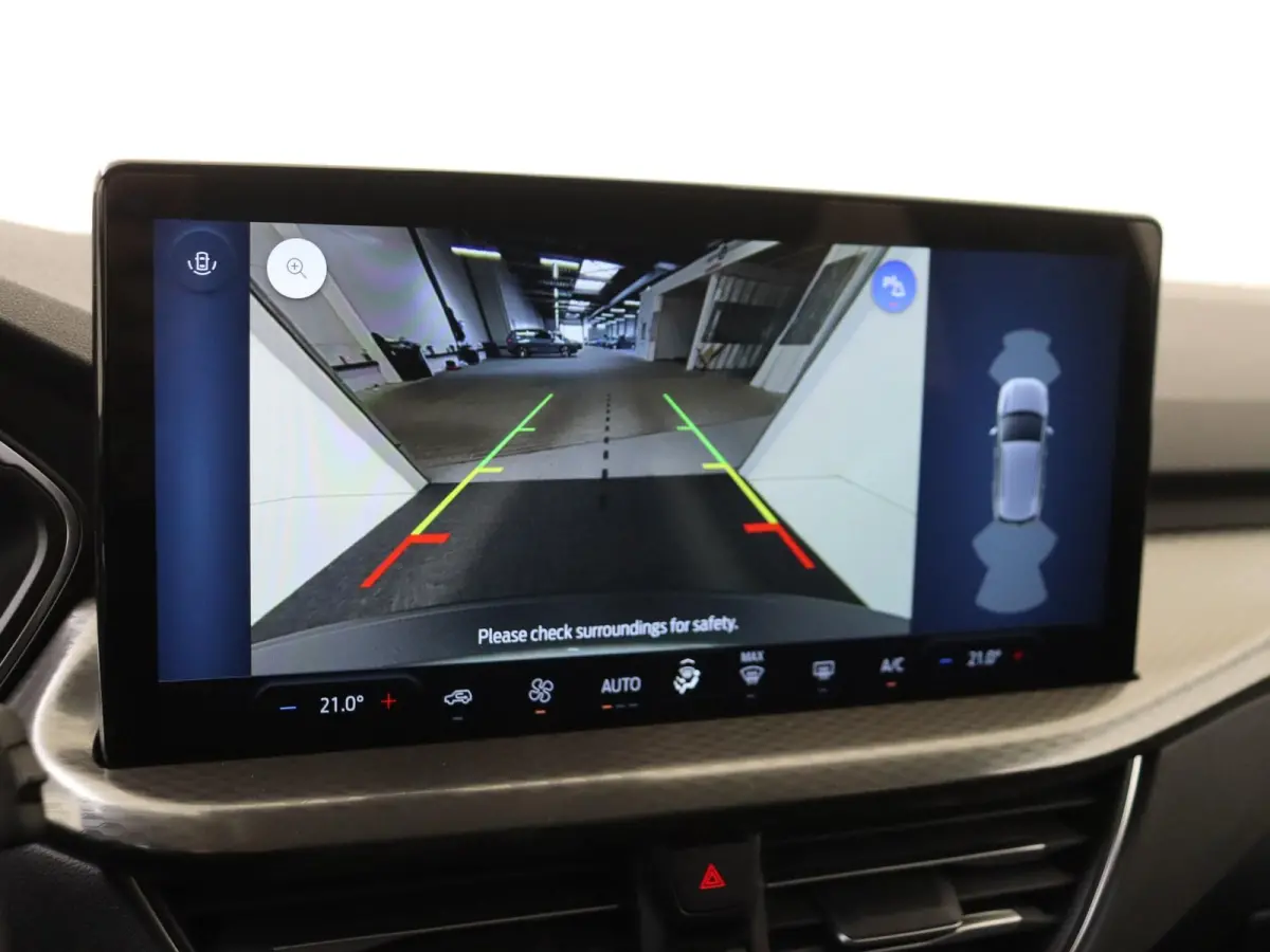 2.5 PHEV Titanium | Automaat | Climate control | LMV | PDC | Reservewiel | Navi | Apple CarPlay / Android Auto |
