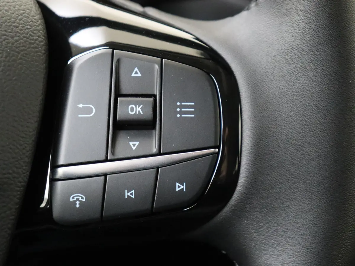 2.5 PHEV Titanium | Automaat | Climate control | LMV | PDC | Reservewiel | Navi | Apple CarPlay / Android Auto |