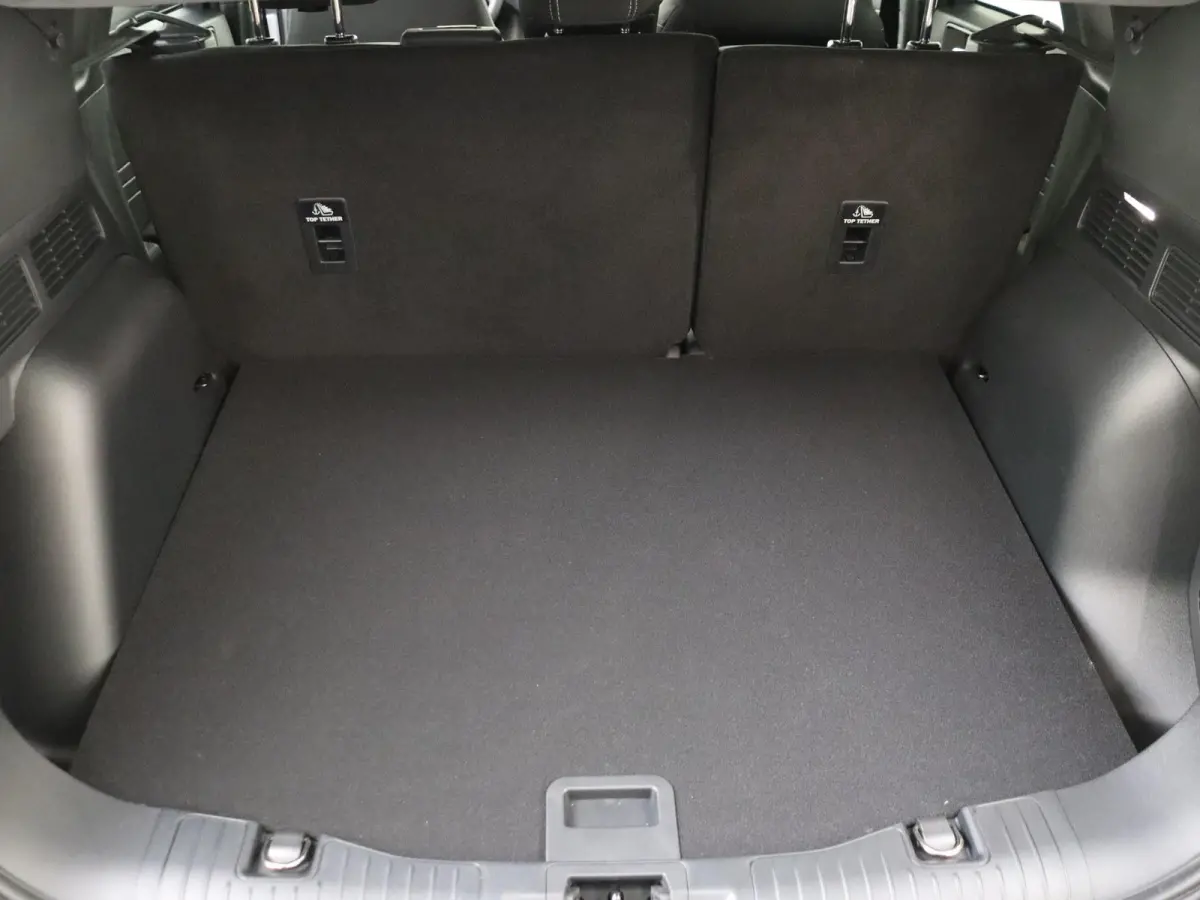 2.5 PHEV Titanium | Automaat | Climate control | LMV | PDC | Reservewiel | Navi | Apple CarPlay / Android Auto |