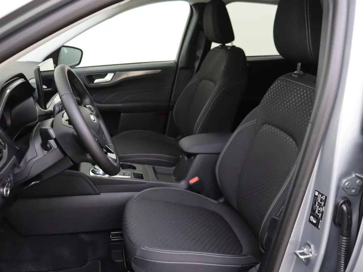 2.5 PHEV Titanium | Automaat | Climate control | LMV | PDC | Reservewiel | Navi | Apple CarPlay / Android Auto |