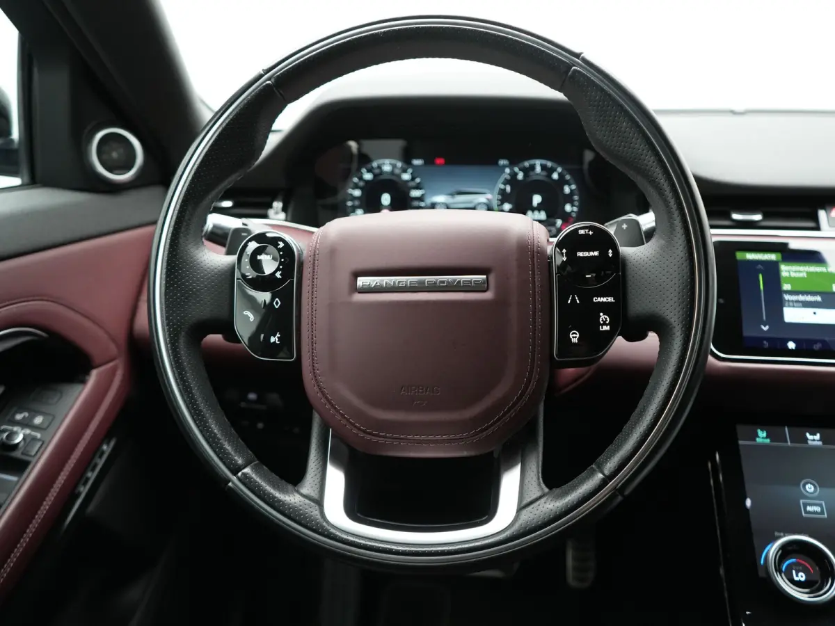 P300e AWD R-Dynamic SE PHEV 309pk | Trekhaak Afn. | Adaptive Cruise | Head Up | 360 Camera | Meridian Audio | Lederen Sportstoelen Memory & Verwarmd | Keyless | Blis | Stuur Verwarmd | Apple