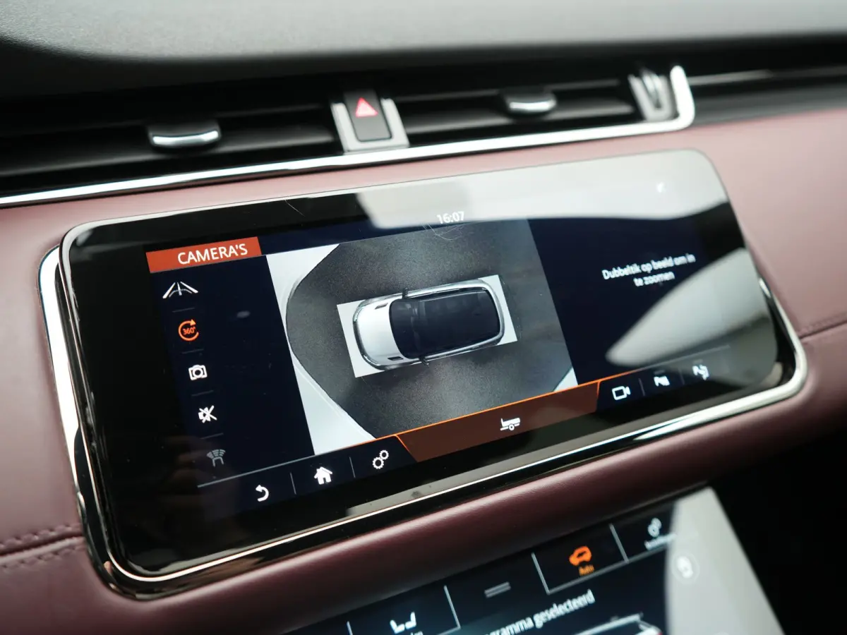 P300e AWD R-Dynamic SE PHEV 309pk | Trekhaak Afn. | Adaptive Cruise | Head Up | 360 Camera | Meridian Audio | Lederen Sportstoelen Memory & Verwarmd | Keyless | Blis | Stuur Verwarmd | Apple