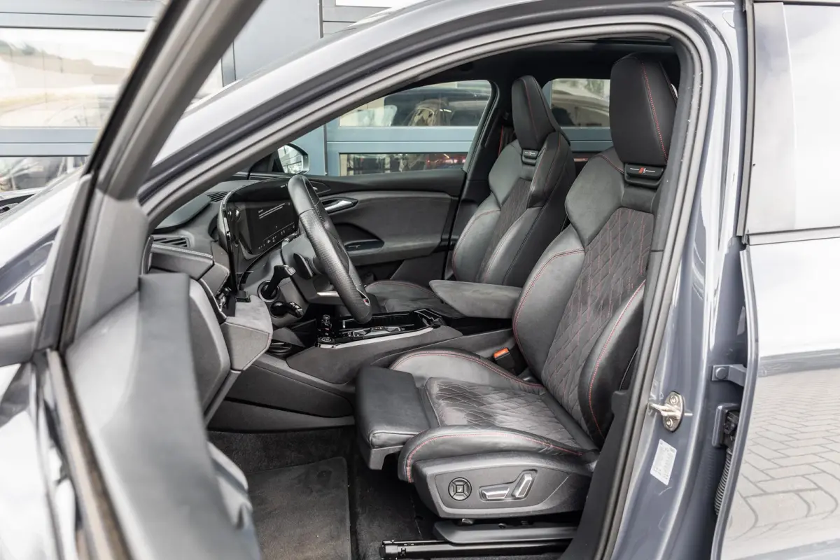 388pk edition quattro 100 kWh | B&O 3D Audio | Luchtvering | Panoramadak | Head-up Display