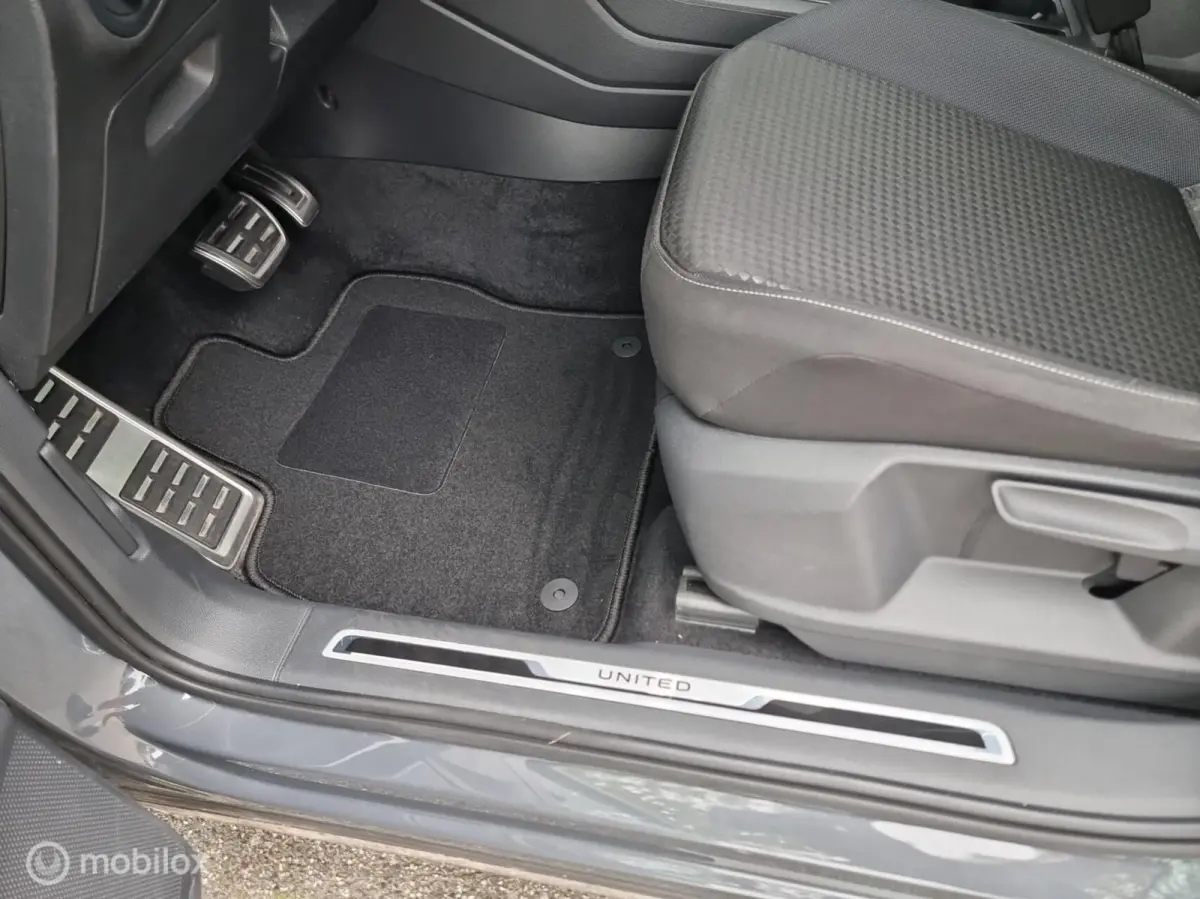 1.5 TSI Elegance DSG Facelift. Compleet !