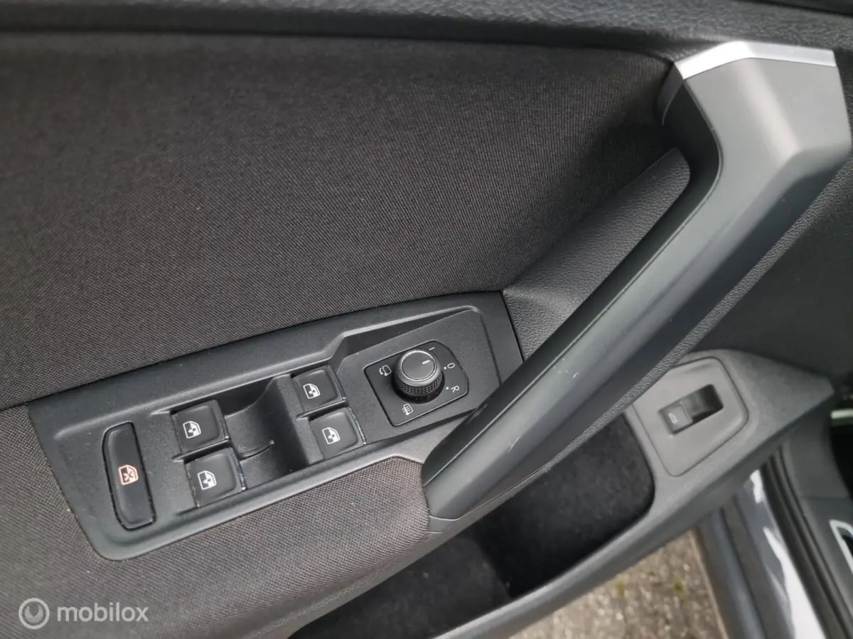 1.5 TSI Elegance DSG Facelift. Compleet !