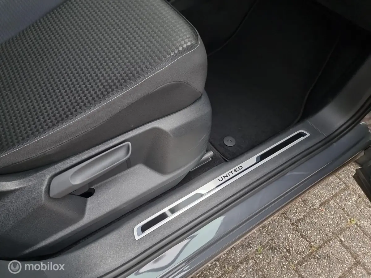 1.5 TSI Elegance DSG Facelift. Compleet !
