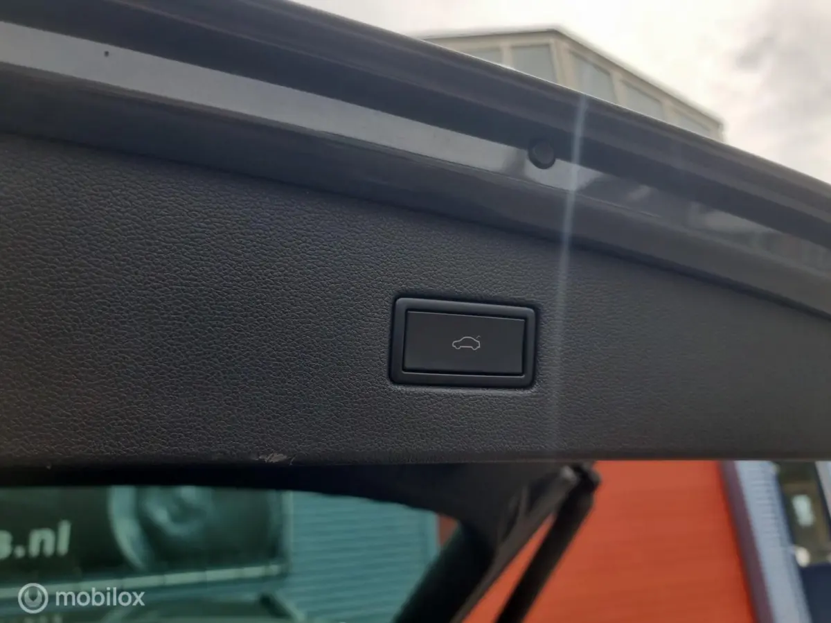 1.5 TSI Elegance DSG Facelift. Compleet !
