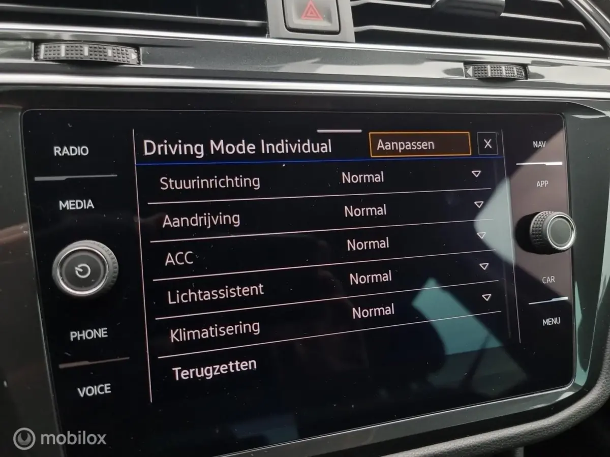 1.5 TSI Elegance DSG Facelift. Compleet !