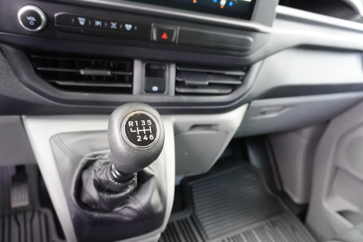 111pk L1H1 Trend Nieuw model Apple Carplay Camera Parkeersensoren Cruise control Digitaal Dashboard Trekhak