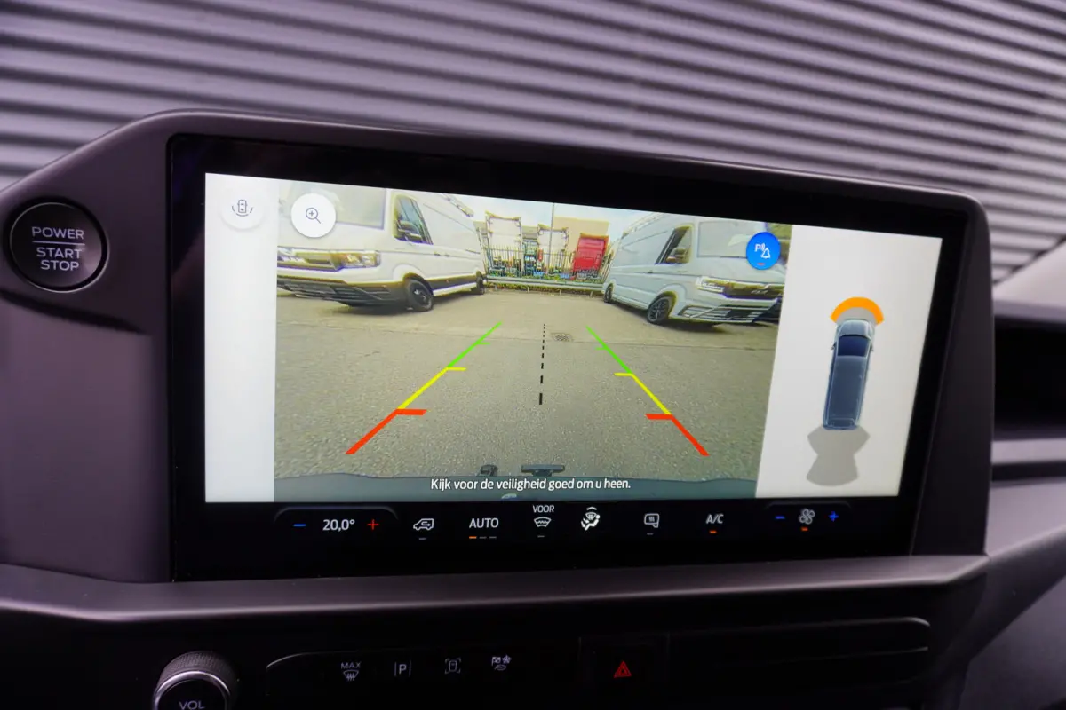 111pk L1H1 Trend Nieuw model Apple Carplay Camera Parkeersensoren Cruise control Digitaal Dashboard Trekhak