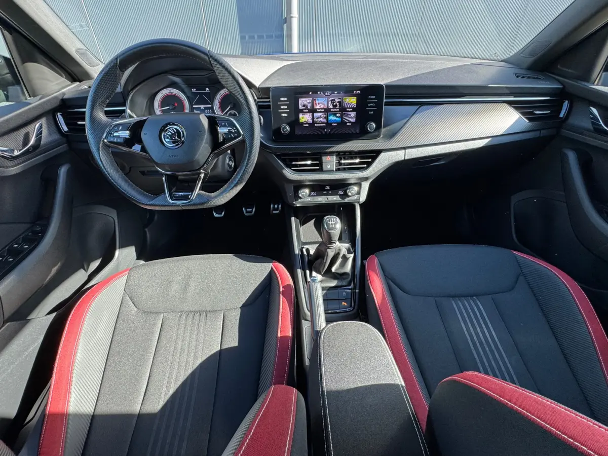 1.0 TSI Monte Carlo * 29.000KM! * Panoramadak * Stoelverwarming * Carplay * Full Led *