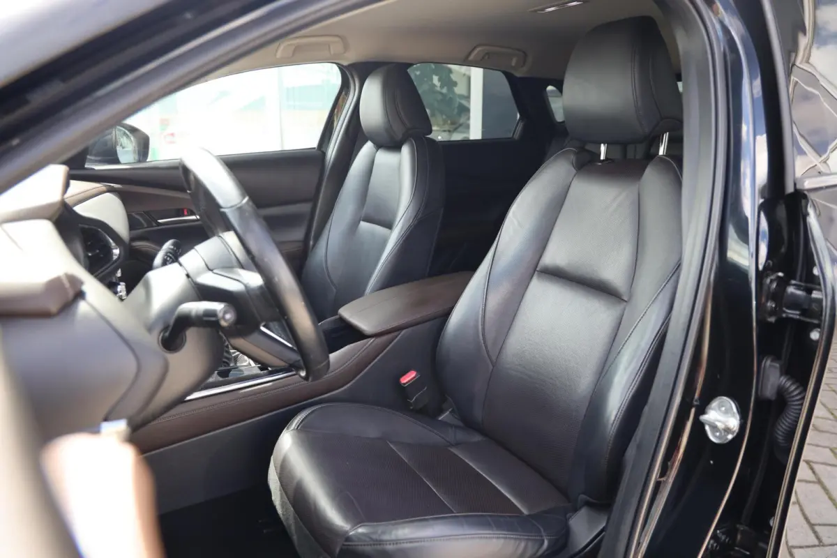 2.0 e-SkyActiv-X M Hybrid Luxury|Leder|Stoel/stuurverwarming|Navi|Camera|
