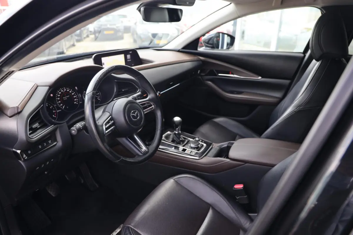 2.0 e-SkyActiv-X M Hybrid Luxury|Leder|Stoel/stuurverwarming|Navi|Camera|