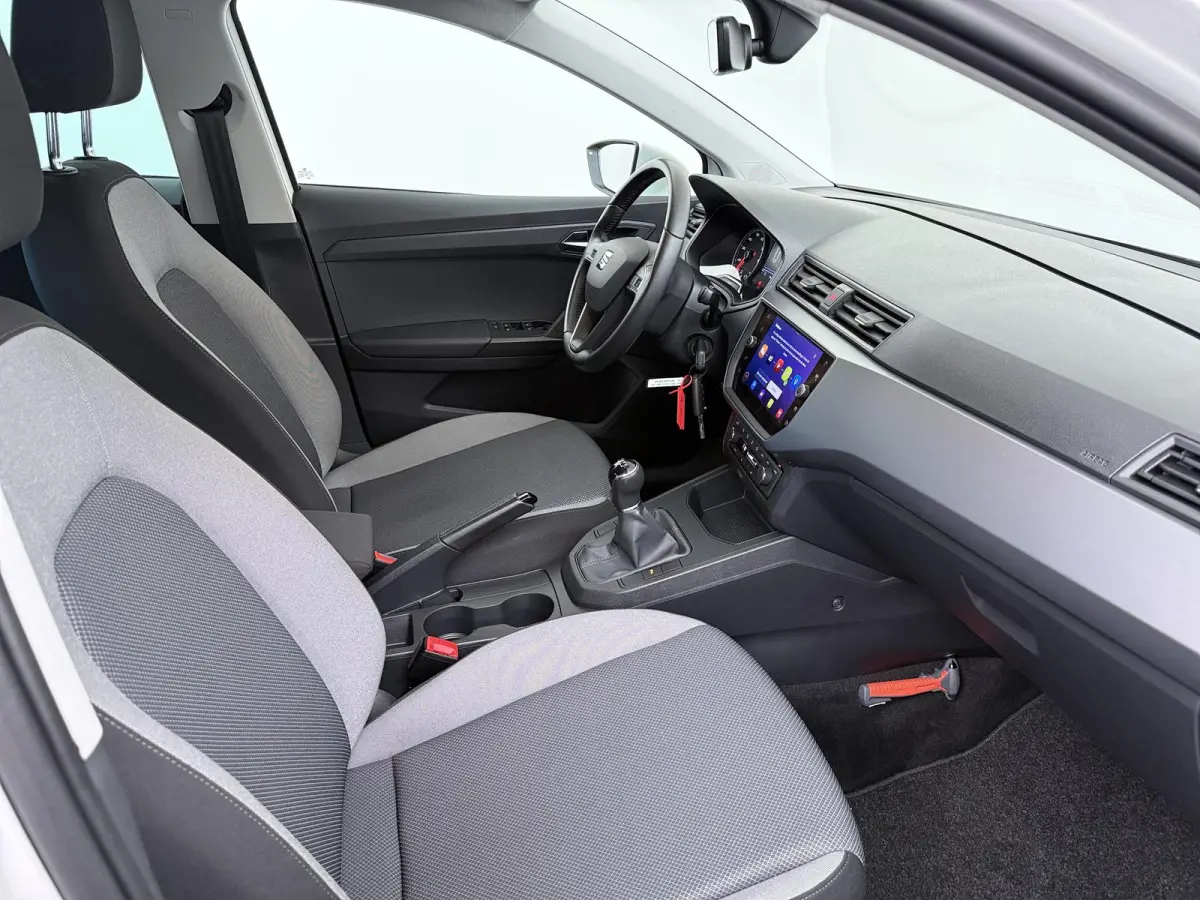 1.0 TSI Style Business Intense | Apple CarPlay | Navigatie | Achteruitrijcamera |