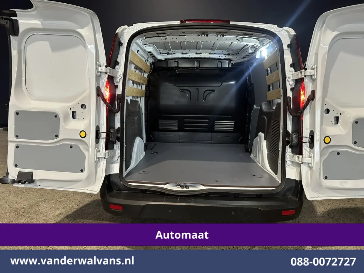 1.5 EcoBlue 100pk Automaat L1H1 Euro6 Airco | Camera | Navigatie | Cruisecontrol Stoelverwarming, LM velgen, Verwarmde voorruit, Parkeersensoren