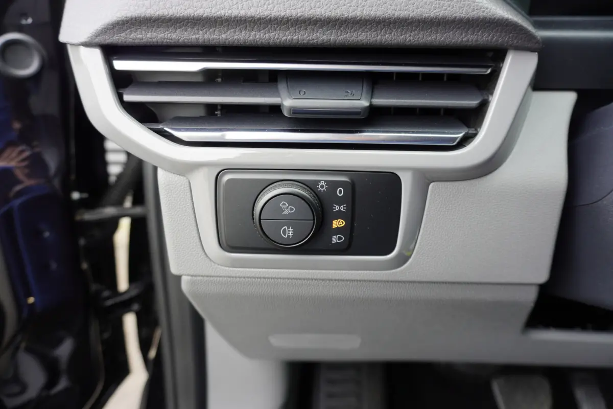 Caravelle 32 L1H1 Style 2 Schuifdeuren 64 kWh 9 persoons LED Apple Carplay Camera ACC Cruise control Digitaal Dashboard