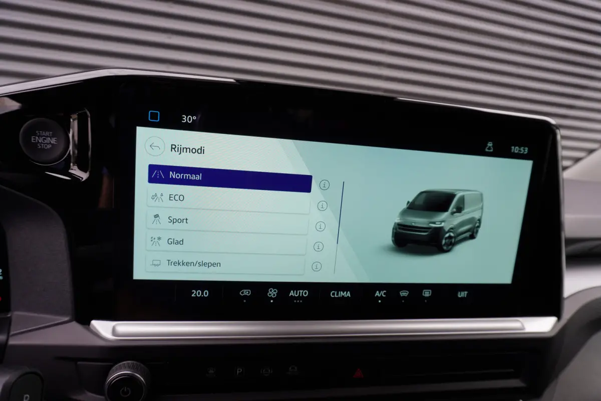 Caravelle 32 L1H1 Style 2 Schuifdeuren 64 kWh 9 persoons LED Apple Carplay Camera ACC Cruise control Digitaal Dashboard