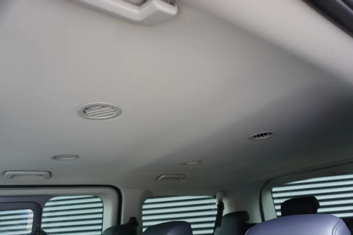 Caravelle 32 L1H1 Style 2 Schuifdeuren 64 kWh 9 persoons LED Apple Carplay Camera ACC Cruise control Digitaal Dashboard