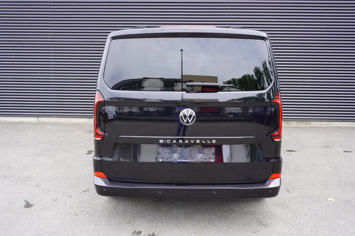 Caravelle 32 L1H1 Style 2 Schuifdeuren 64 kWh 9 persoons LED Apple Carplay Camera ACC Cruise control Digitaal Dashboard