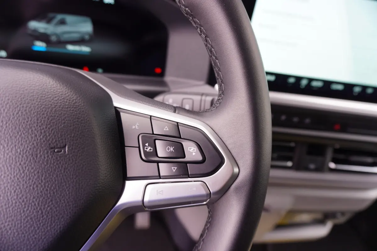 Caravelle 32 L1H1 Style 2 Schuifdeuren 64 kWh 9 persoons LED Apple Carplay Camera ACC Cruise control Digitaal Dashboard
