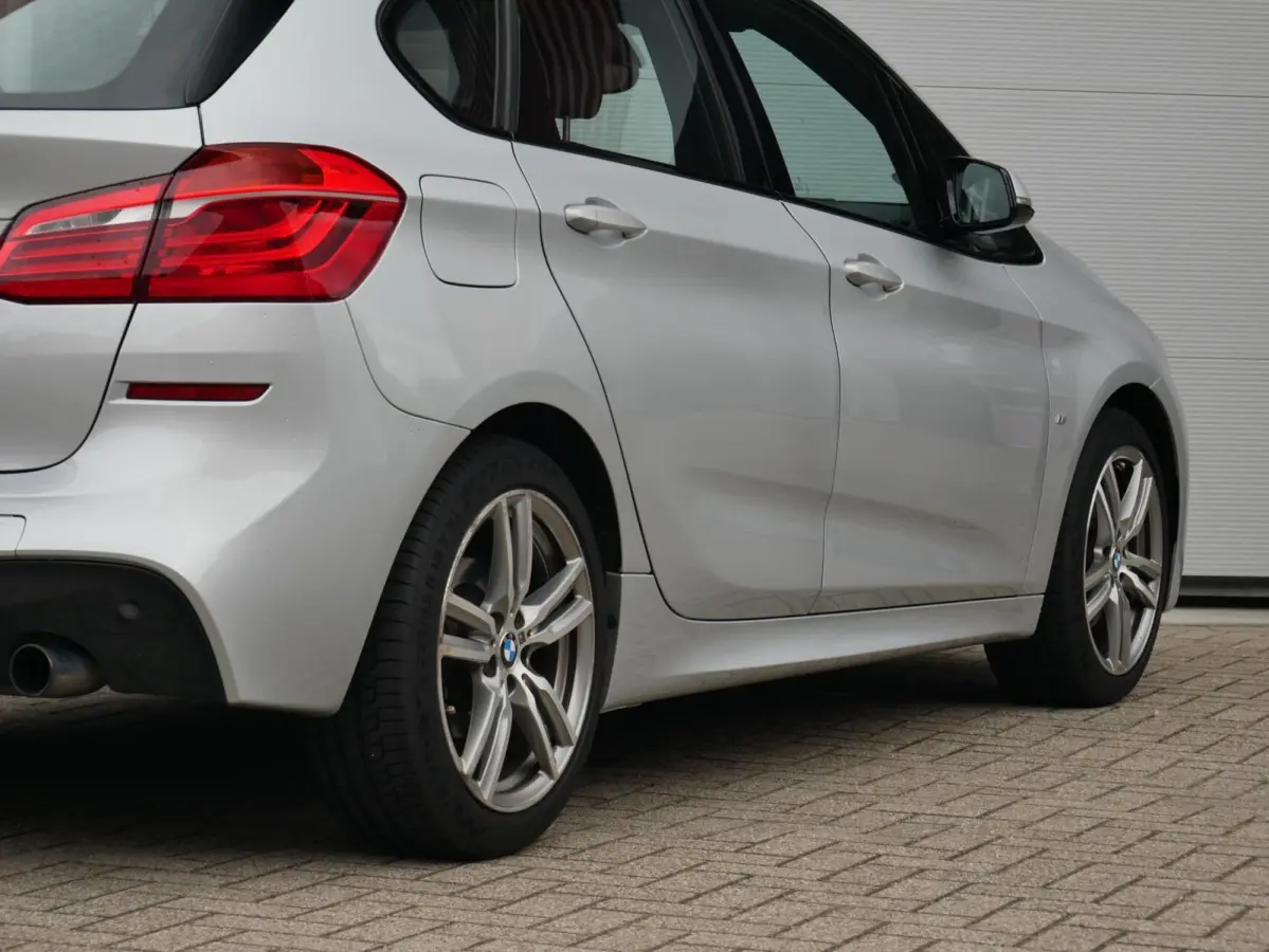 220i High Executive M Sport| Leder| Camera| Trekhaak