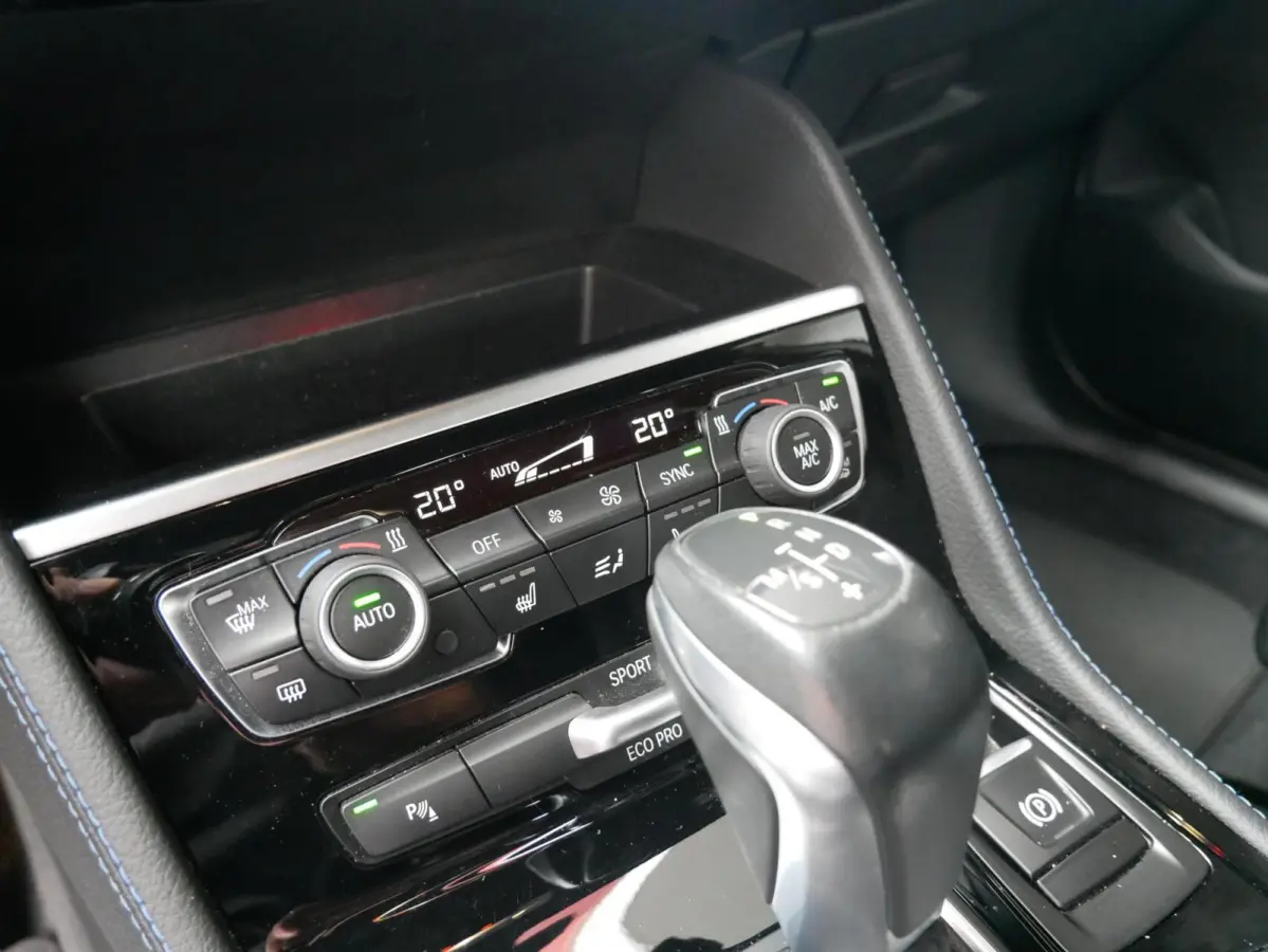 220i High Executive M Sport| Leder| Camera| Trekhaak