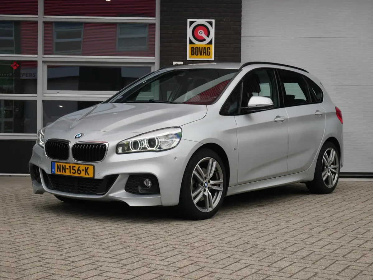 220i High Executive M Sport| Leder| Camera| Trekhaak