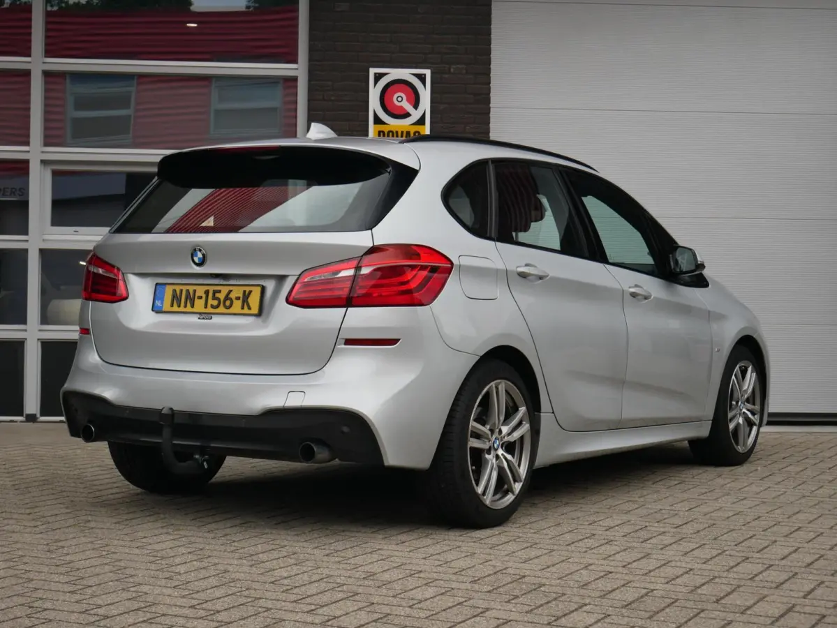 220i High Executive M Sport| Leder| Camera| Trekhaak