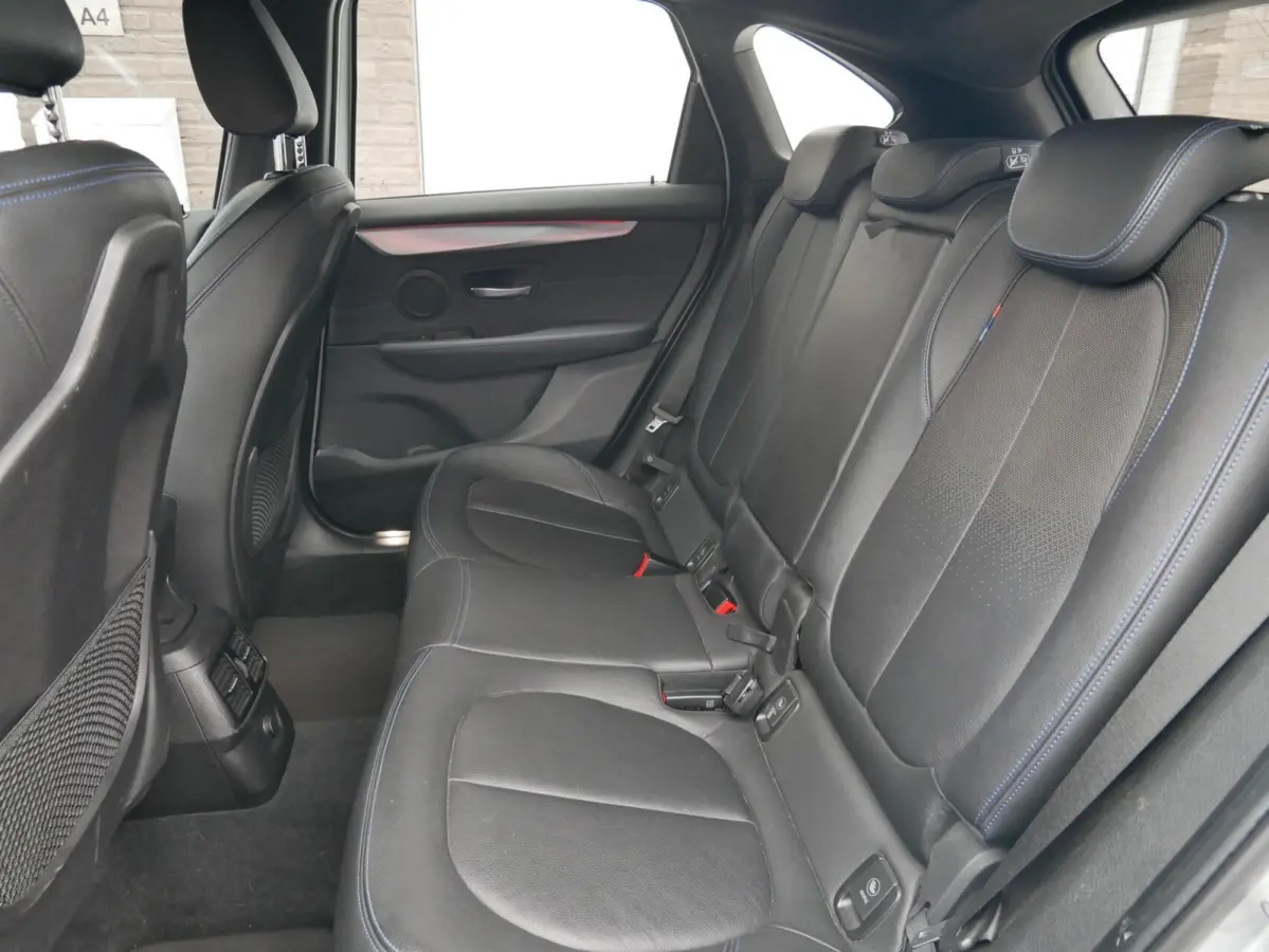 220i High Executive M Sport| Leder| Camera| Trekhaak