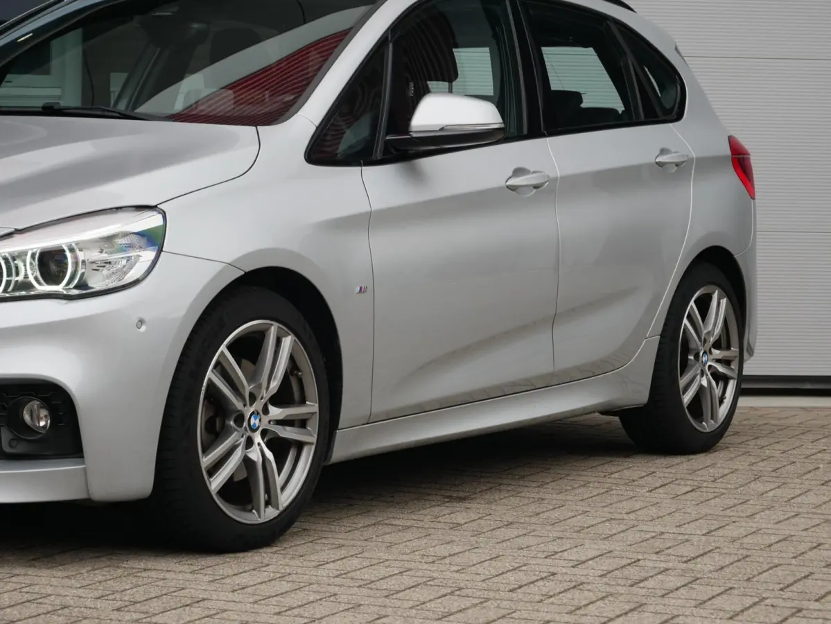 220i High Executive M Sport| Leder| Camera| Trekhaak