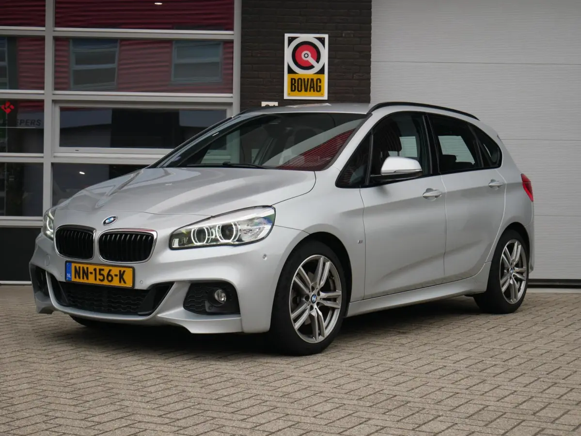 220i High Executive M Sport| Leder| Camera| Trekhaak
