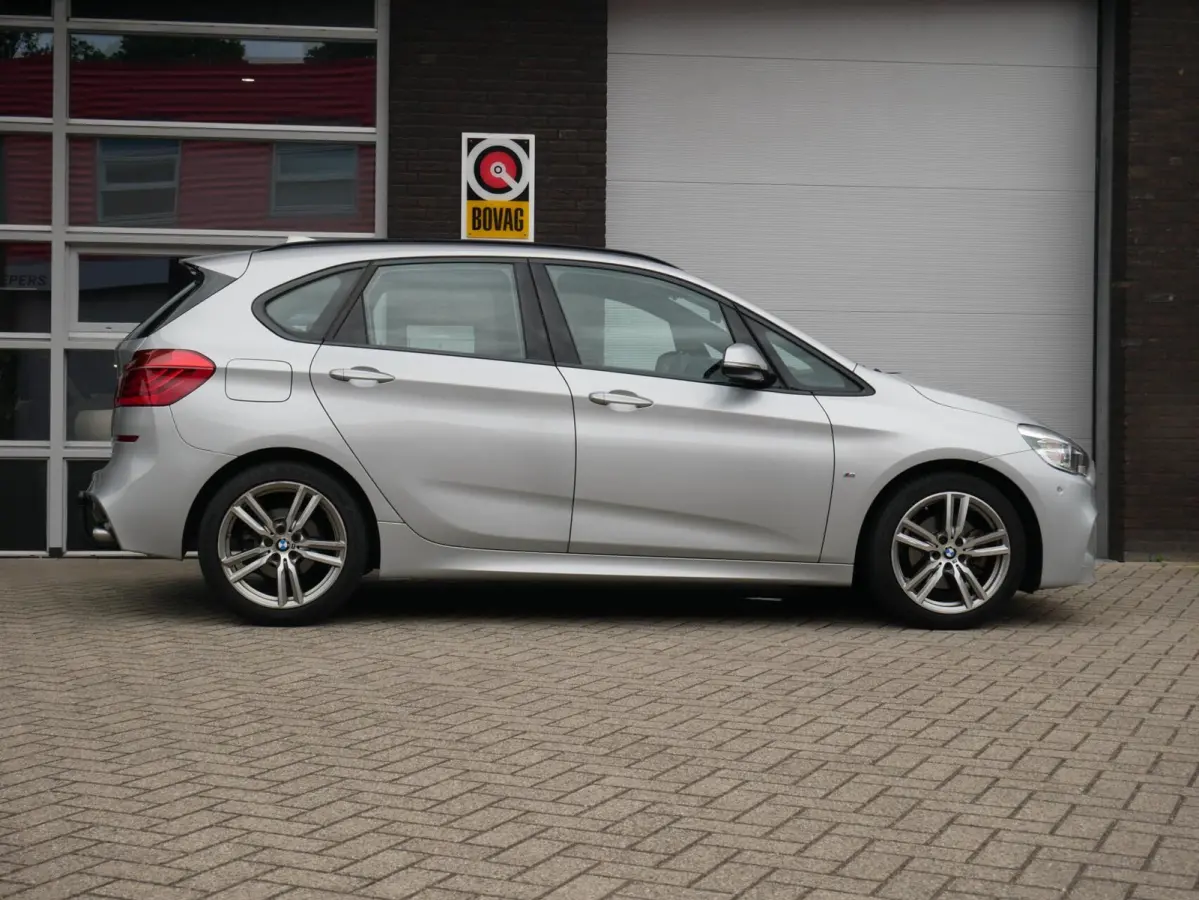 220i High Executive M Sport| Leder| Camera| Trekhaak