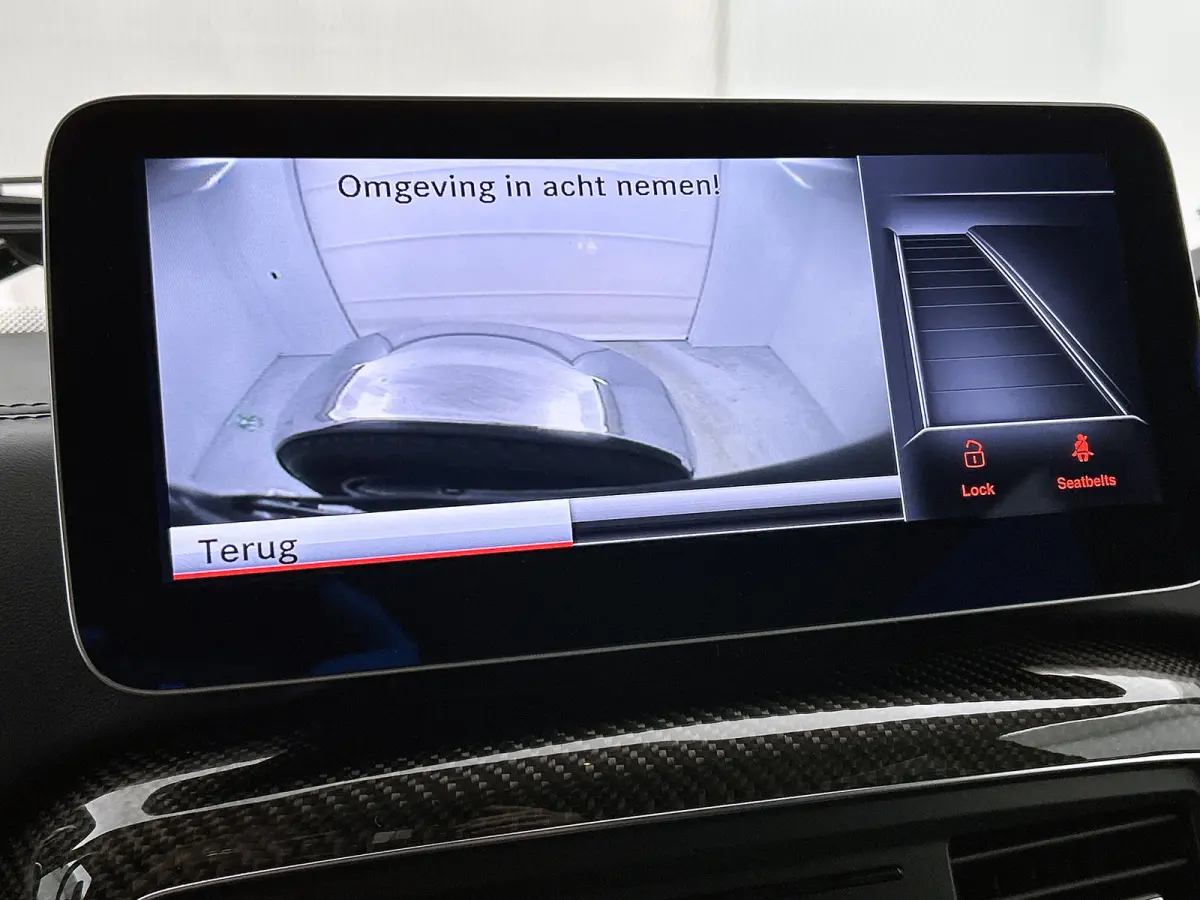 AMG 63 4Matic AANBIEDING!!! (Goed OnderH,Panorama, Carbon Pakket, Carplay, Camera, StoelVen, Trekhaak, Etc)