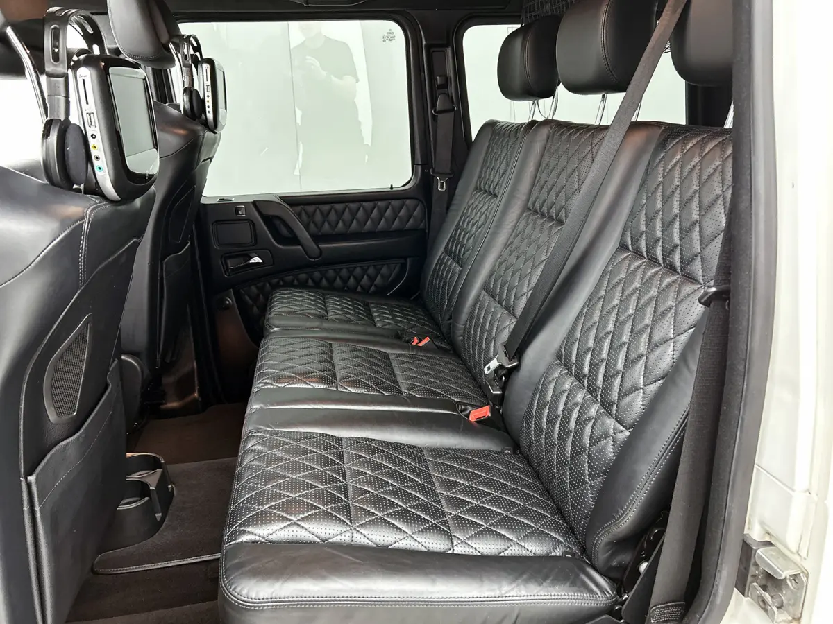 AMG 63 4Matic AANBIEDING!!! (Goed OnderH,Panorama, Carbon Pakket, Carplay, Camera, StoelVen, Trekhaak, Etc)