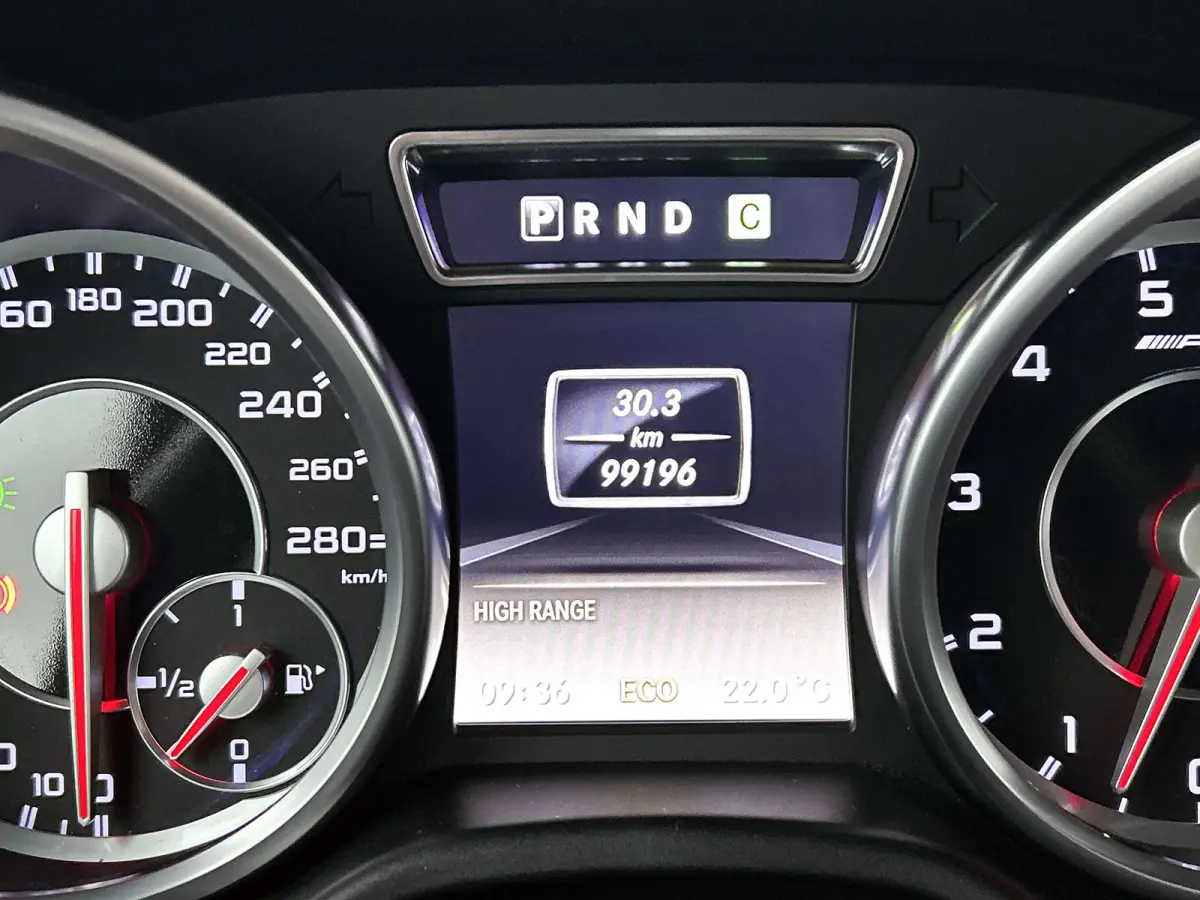 AMG 63 4Matic AANBIEDING!!! (Goed OnderH,Panorama, Carbon Pakket, Carplay, Camera, StoelVen, Trekhaak, Etc)