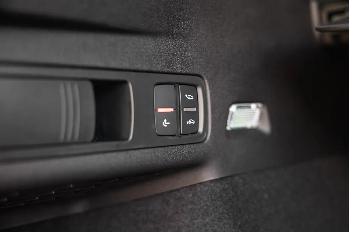306pk S Edition Performance 100 kWh | Winterpakket | Panoramadak
