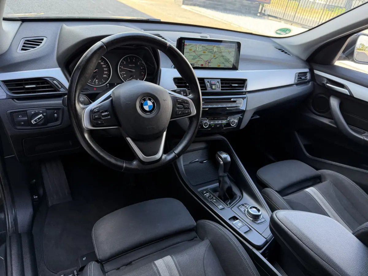 xDrive20i Exe Aut Navi|LED|Cruis|PDC|Camera Zwart