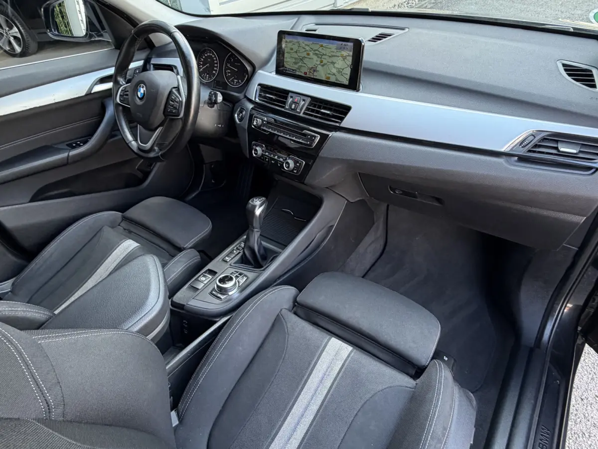 xDrive20i Exe Aut Navi|LED|Cruis|PDC|Camera Zwart