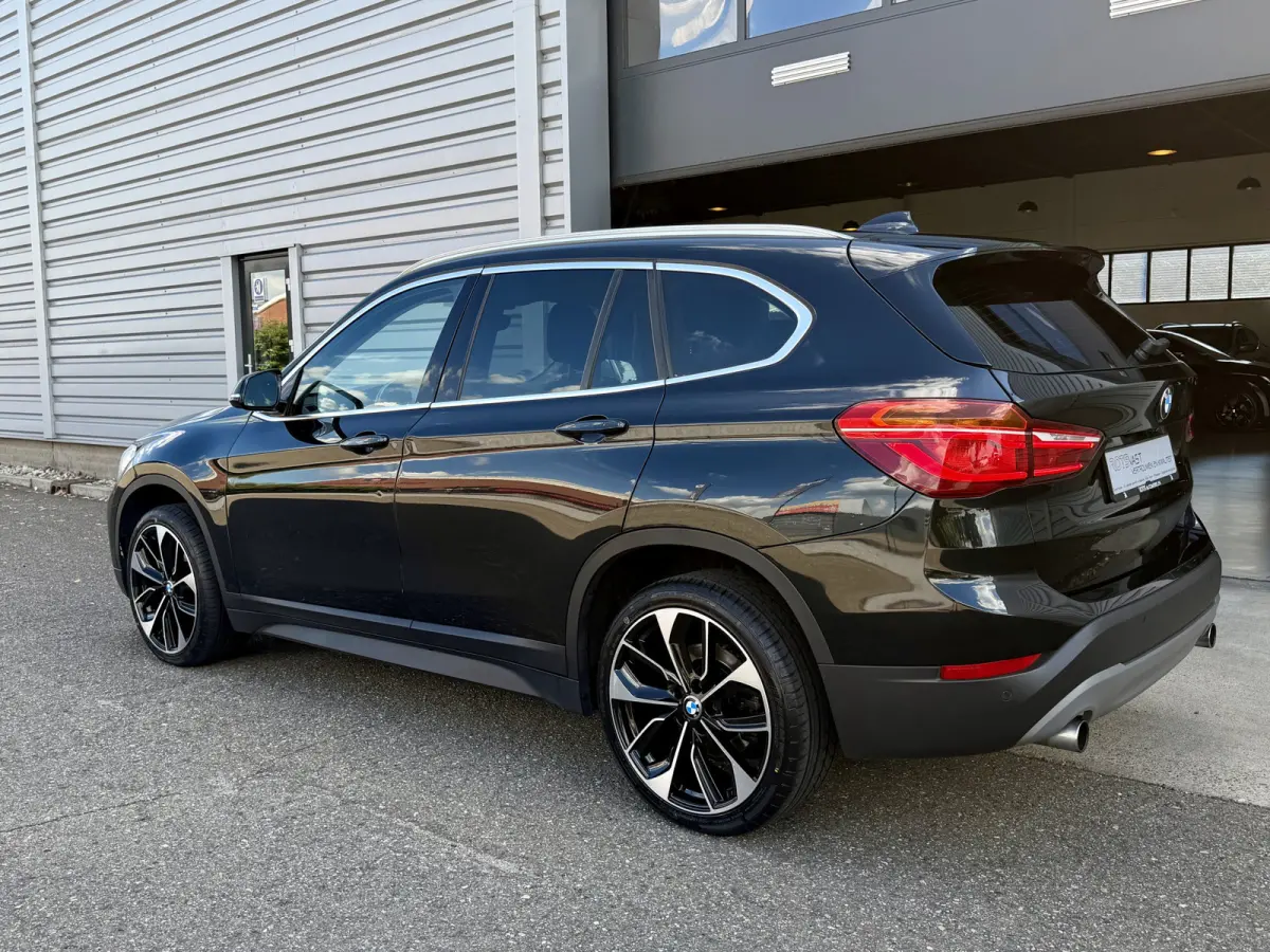 xDrive20i Exe Aut Navi|LED|Cruis|PDC|Camera Zwart