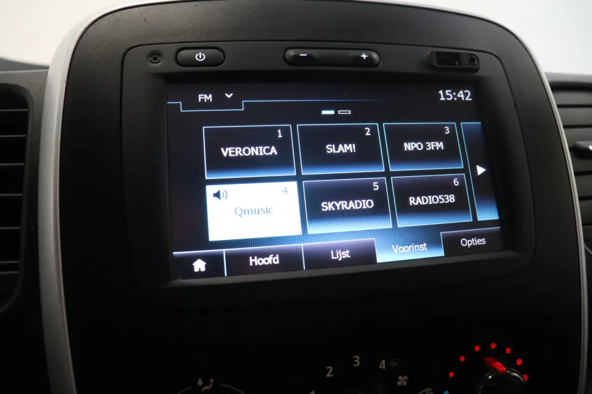 1.6 dCi - Airco - Navi - Cruise - €6.950,- Excl. btw