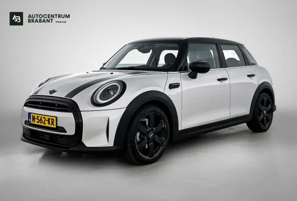 1.5 Cooper Classic (NL-auto, 1e Eig, Dealer OnderH, Navi Prof, Sportstoel, Parkeersensoren, Climate Con, Etc)