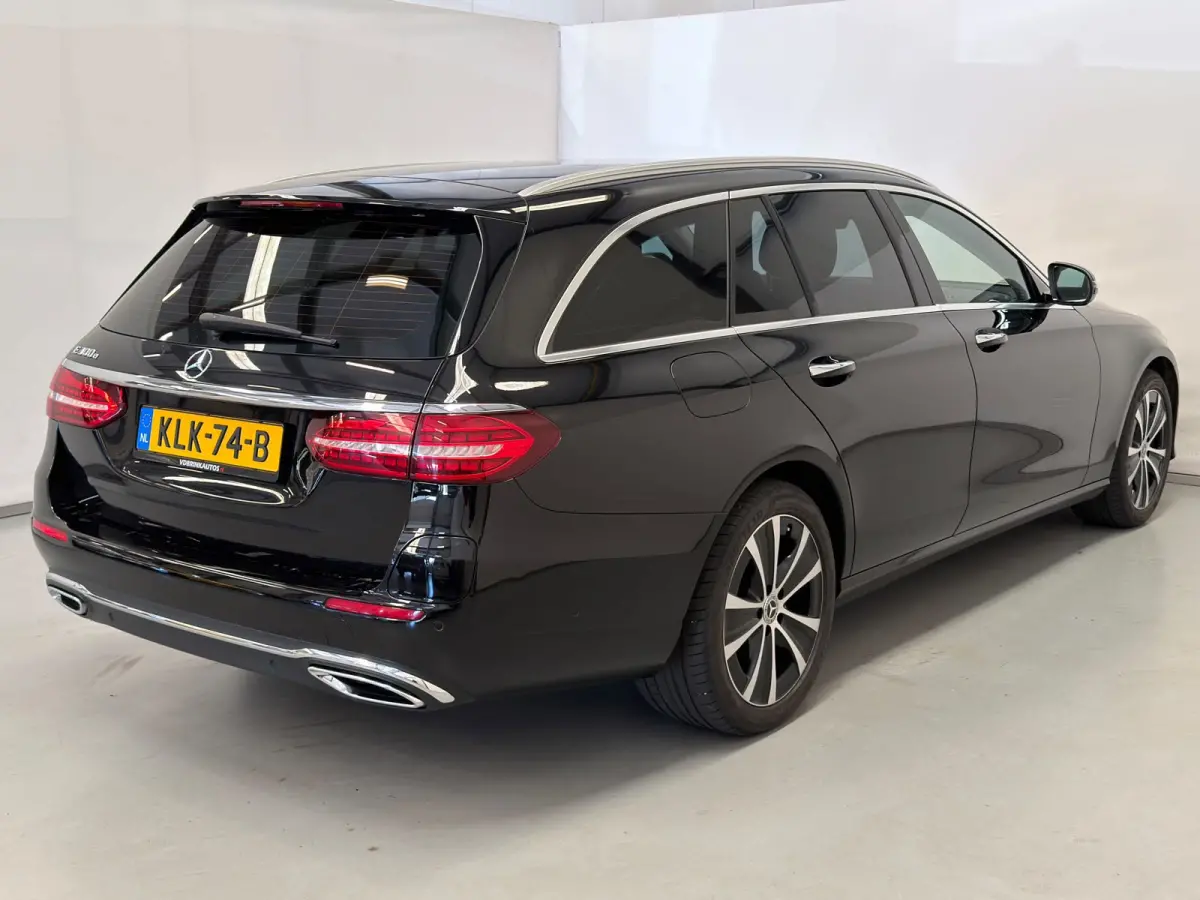300e / Keyless / Trekhaak / Sfeerverlichting