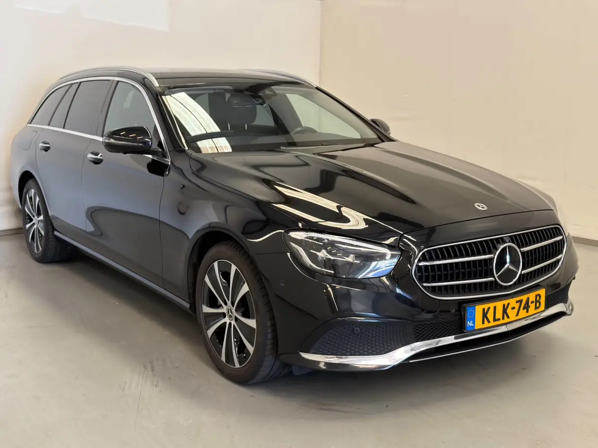 300e / Keyless / Trekhaak / Sfeerverlichting