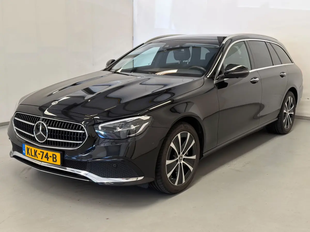 300e / Keyless / Trekhaak / Sfeerverlichting
